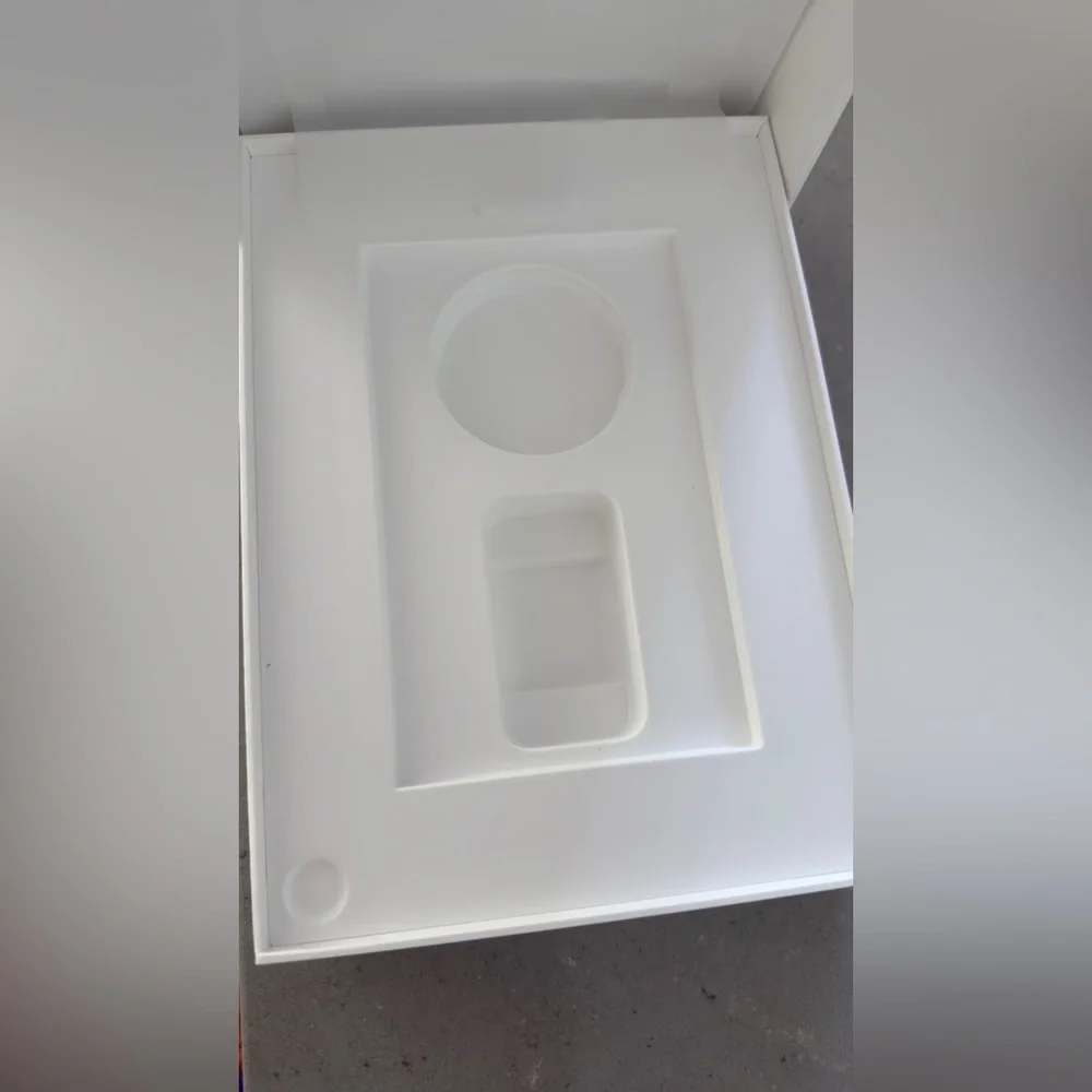 iPad Air 11-inch (M3) empty box
